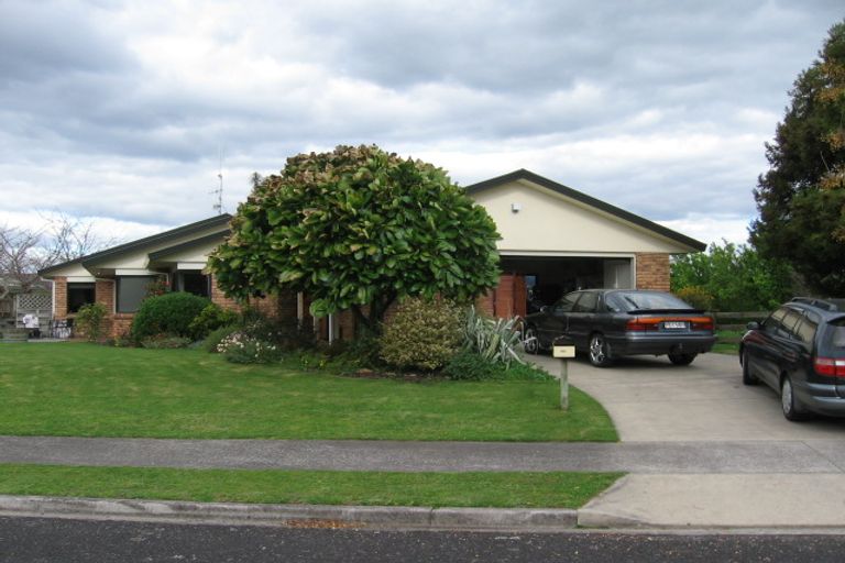 Photo of property in 24 College Place, Poike, Tauranga, 3112