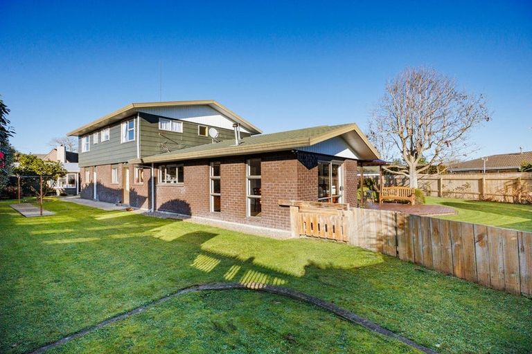 Photo of property in 4 Gainsborough Grove, Highbury, Palmerston North, 4412