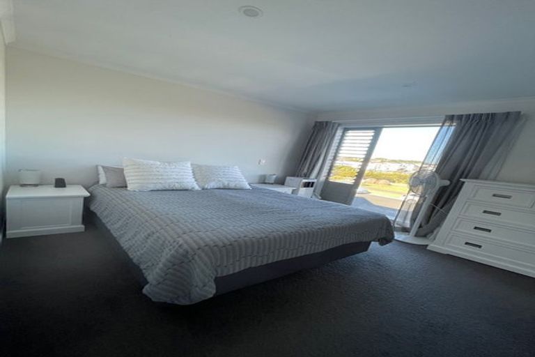 Photo of property in 36 Owen Chapman Drive, Red Beach, 0932