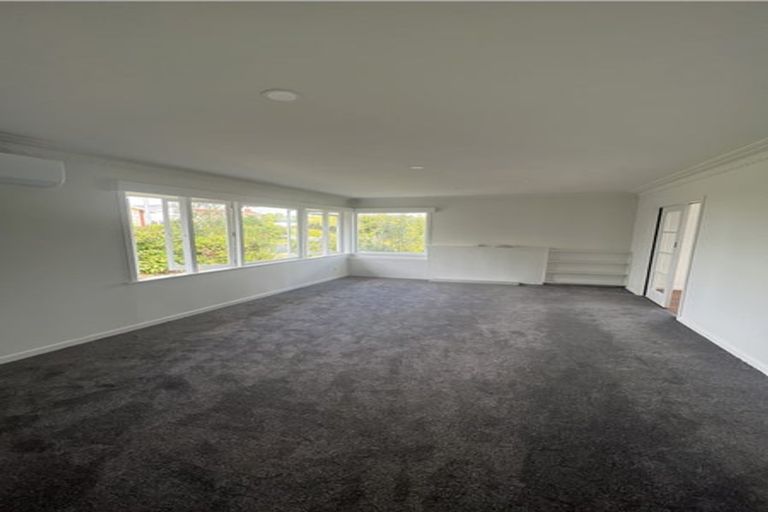 Photo of property in 31 Grassways Avenue, Pakuranga, Auckland, 2010