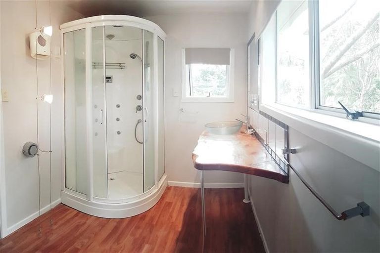 Photo of property in 98/98a Glenpark Avenue, Frankleigh Park, New Plymouth, 4310