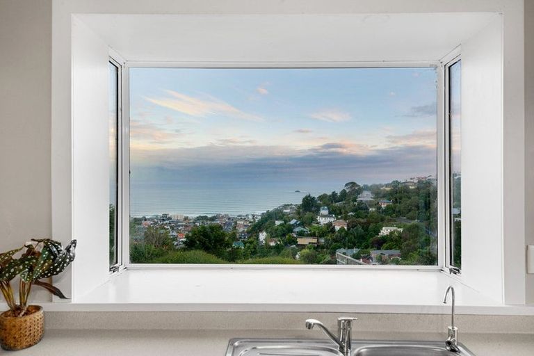 Photo of property in 149 Easther Crescent, Kew, Dunedin, 9012