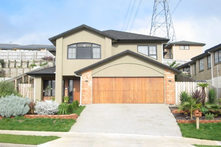 Photo of property in 33 Mt Lebanon Crescent, The Gardens, Auckland, 2105