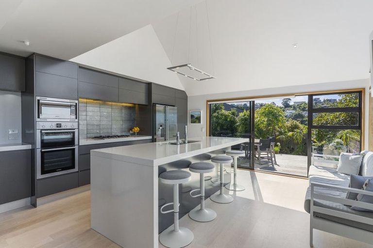 Photo of property in 16 Bellbird Rise, Murrays Bay, Auckland, 0630