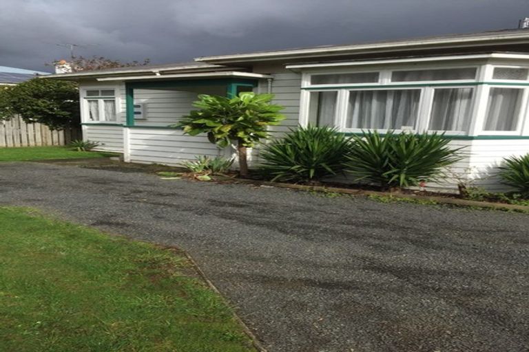 Photo of property in 96 Edinburgh Street, Pukekohe, 2120