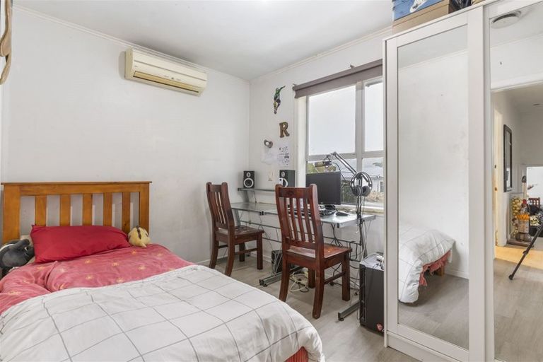 Photo of property in 66 Stott Avenue, Birkdale, Auckland, 0626