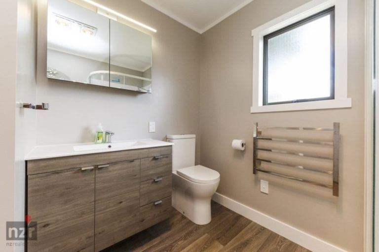 Photo of property in 2a Wellington Street, Feilding, 4702