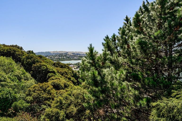 Photo of property in 99 Kahu Road, Paremata, Porirua, 5024