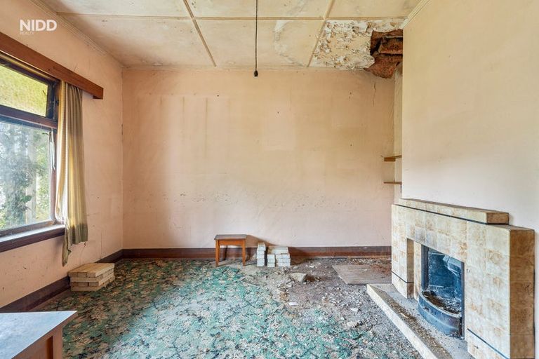 Photo of property in 1 Athol Place, Ravensbourne, Dunedin, 9022