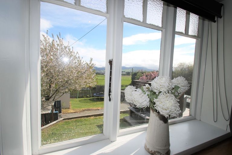 Photo of property in 128 Gladstone Road North, Mosgiel, 9024