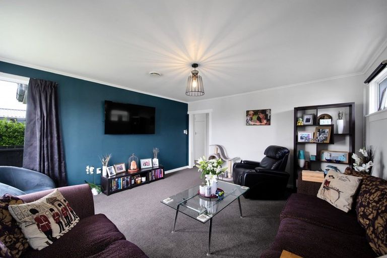 Photo of property in 12 Walsh Road, Westown, New Plymouth, 4310