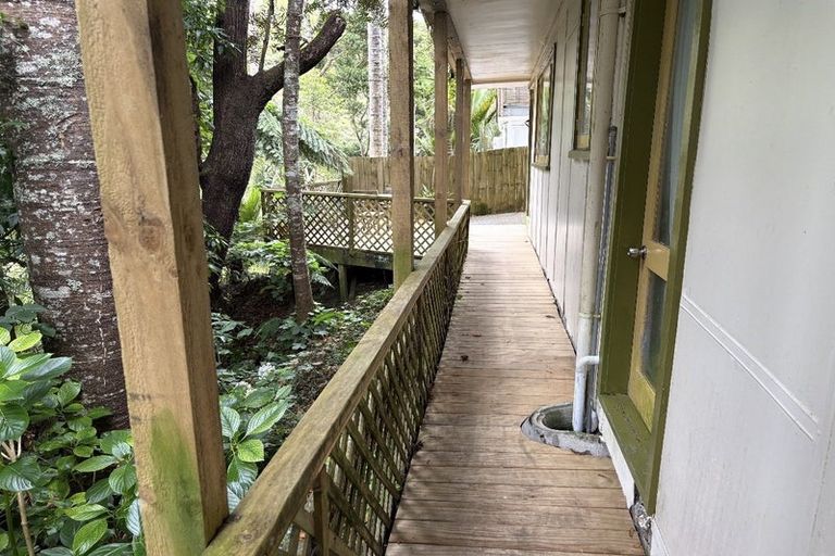 Photo of property in 233 Konini Road, Titirangi, Auckland, 0604