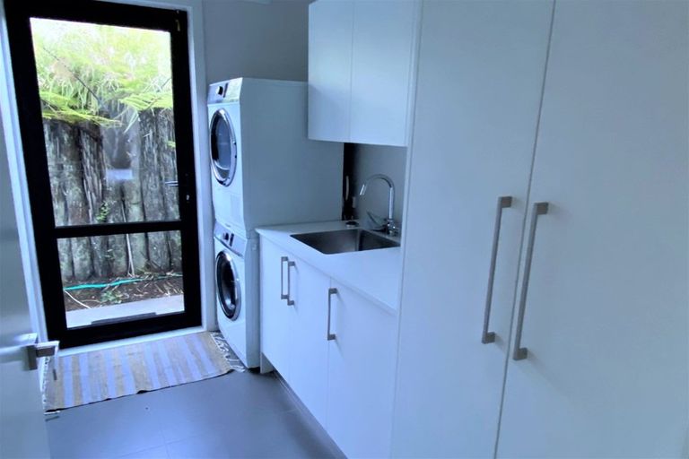 Photo of property in 82 Karamea Street, Whalers Gate, New Plymouth, 4310