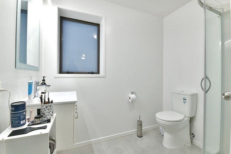 Photo of property in 114 Weatherly Road, Torbay, Auckland, 0630