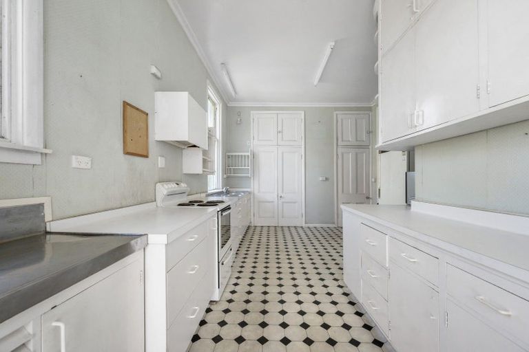 Photo of property in 49 The Crescent, Roseneath, Wellington, 6011