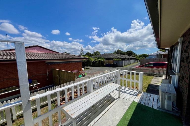 Photo of property in 1/11 Ciprian Place, Henderson, Auckland, 0612