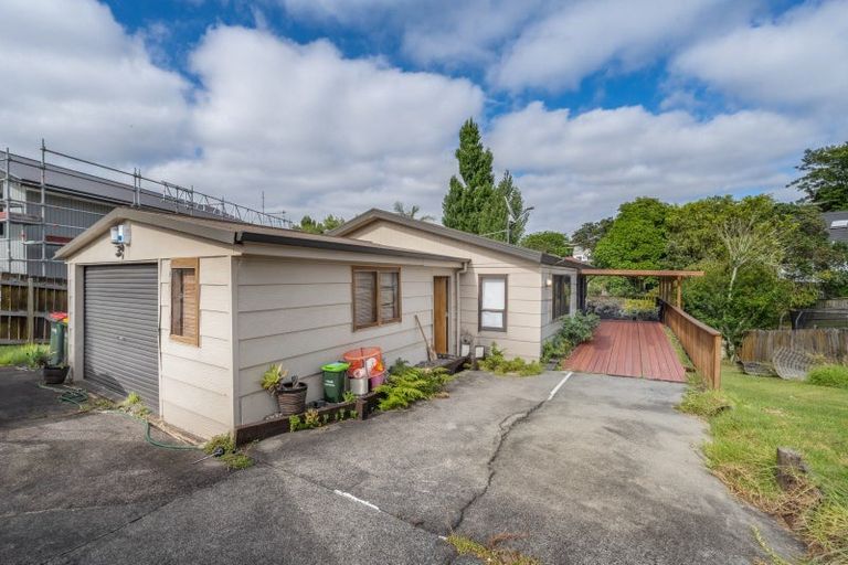 Photo of property in 25 Birman Close, Half Moon Bay, Auckland, 2012