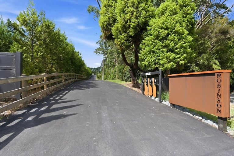 Photo of property in 39 Robinson Road, Whitianga, 3510