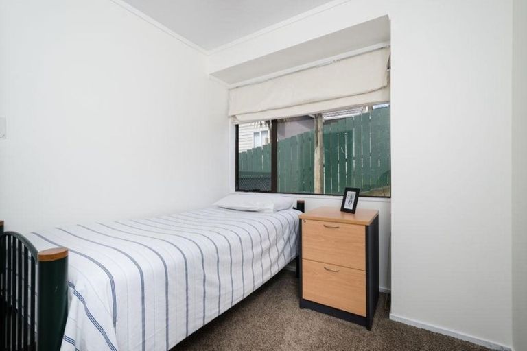 Photo of property in 9 Jacinta Grove, Swanson, Auckland, 0612