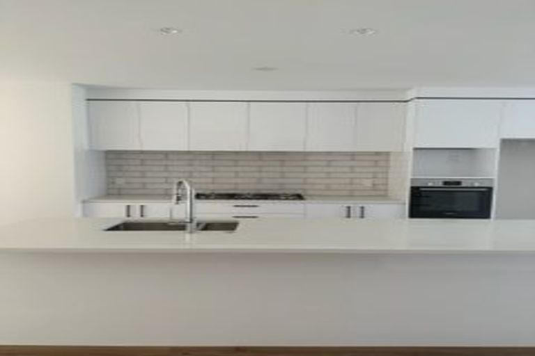 Photo of property in 9 Milenio Crescent, Windsor Park, 0632