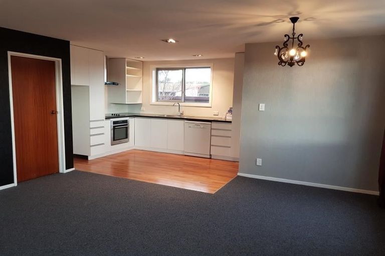 Photo of property in 2/275 Hendersons Road, Hoon Hay, Christchurch, 8025