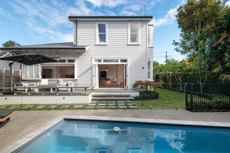 Photo of property in 46 Tainui Road, Devonport, Auckland, 0624