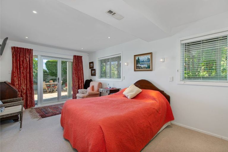 Photo of property in 1a Gill Road, Lowry Bay, Lower Hutt, 5013