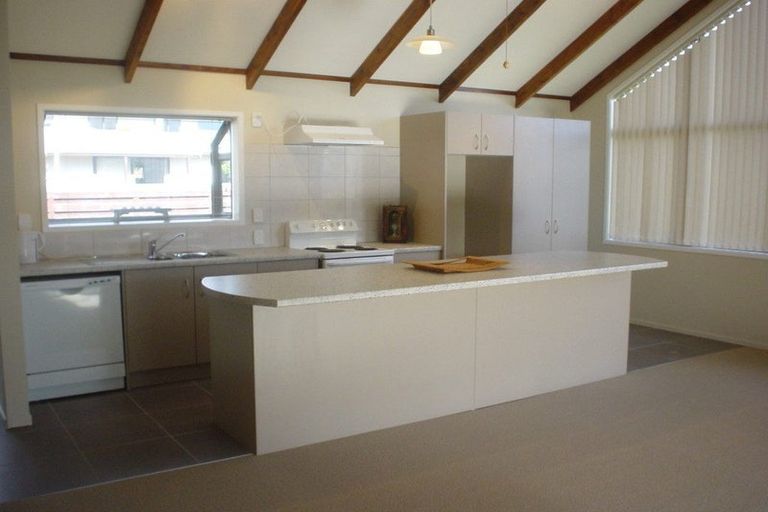 Photo of property in 31 Burton Place, Owhata, Rotorua, 3010