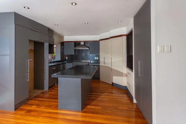 Photo of property in 48 Lyons Avenue, Murrays Bay, Auckland, 0630