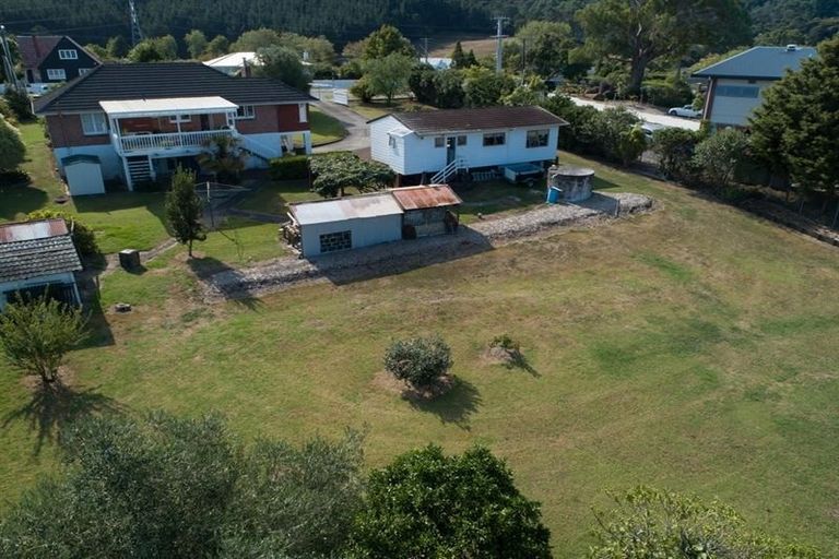 Photo of property in 17 School Road, Riverhead, 0820