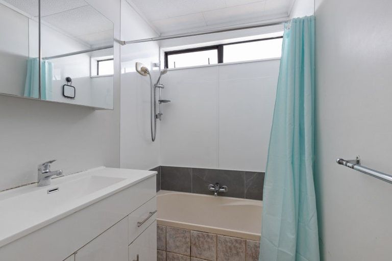 Photo of property in 2/46 Station Road, Pukekohe, 2120