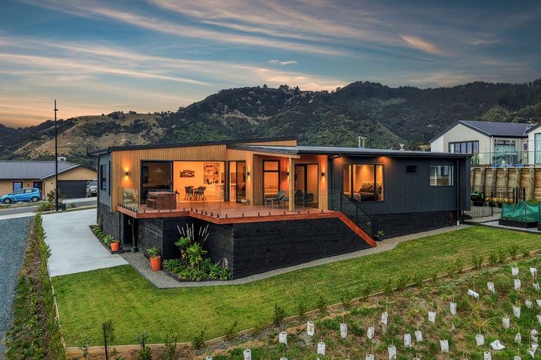 Photo of property in 3 Ocean Drive, Atawhai, Nelson, 7010