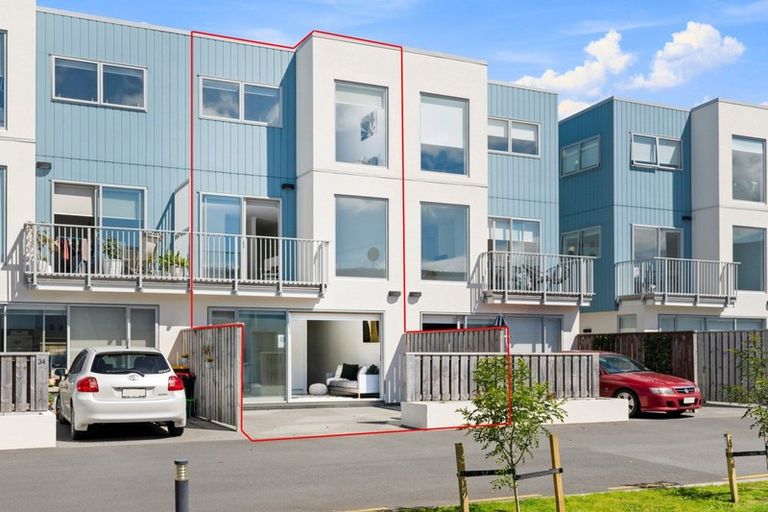 Photo of property in 31 Reynolds Place, Papamoa Beach, Papamoa, 3118