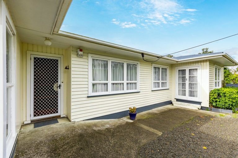 Photo of property in 65 Great North Road, Waipawa, 4210