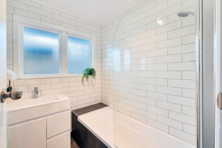 Photo of property in 1/84 Wallace Road, Papatoetoe, Auckland, 2025