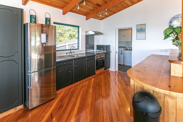 Photo of property in 251 Paku Drive, Tairua, 3508
