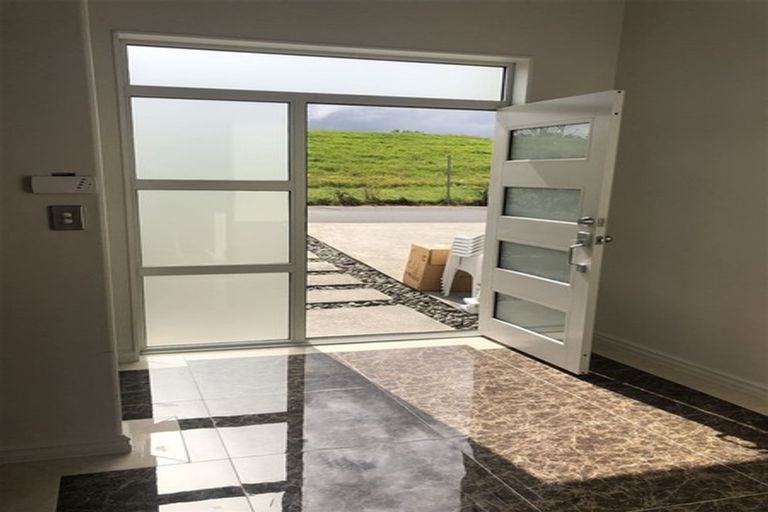 Photo of property in 21d Stamford Crescent, Flat Bush, Auckland, 2019