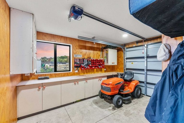 Photo of property in 1 Ekuarangi Place, Kaitake, New Plymouth, 4374