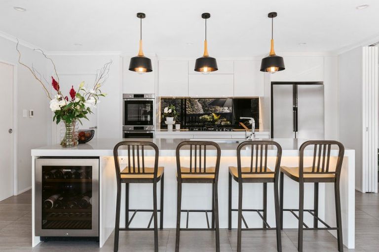 Photo of property in 18 Parlane Drive, Huapai, Kumeu, 0810