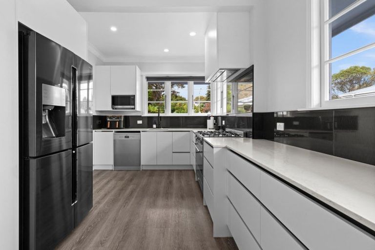 Photo of property in 11 Tom Parker Avenue, Marewa, Napier, 4110