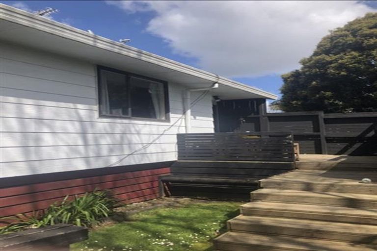 Photo of property in 2/55 Redcrest Avenue, Red Hill, Papakura, 2110