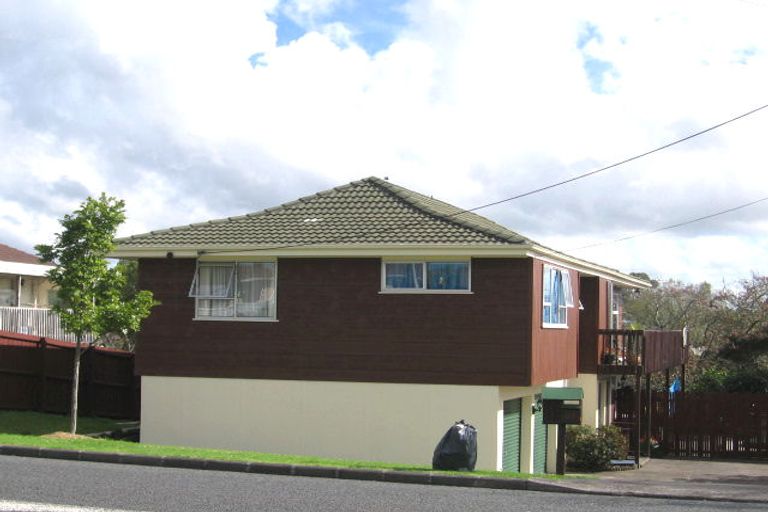 Photo of property in 93 Seymour Road, Sunnyvale, Auckland, 0612