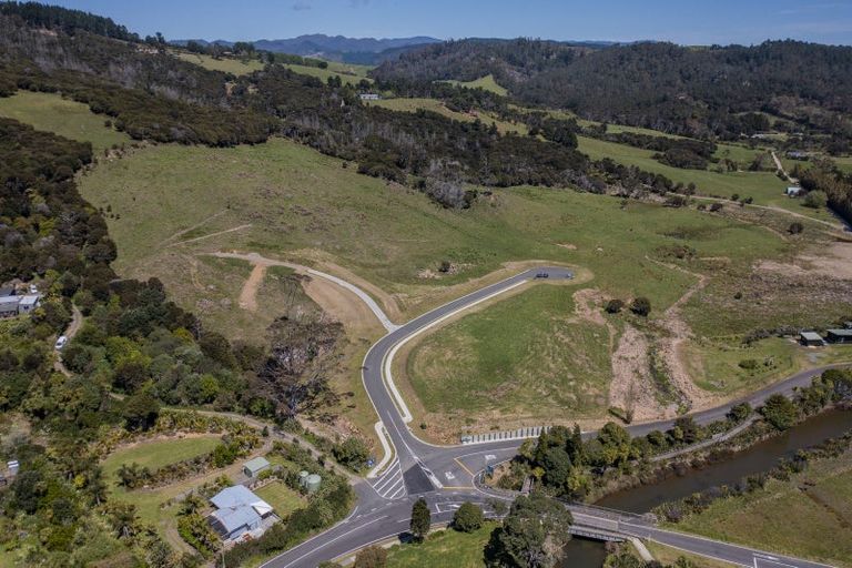 Photo of property in 6 Te Puia Place, Hot Water Beach, Whitianga, 3591