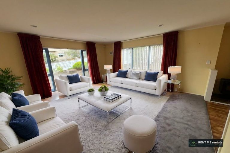 Photo of property in 25 Mallard Place, Unsworth Heights, Auckland, 0632