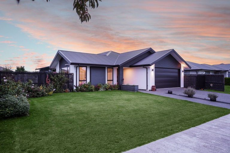 Photo of property in 62 Bayliss Drive, Kaiapoi, 7630