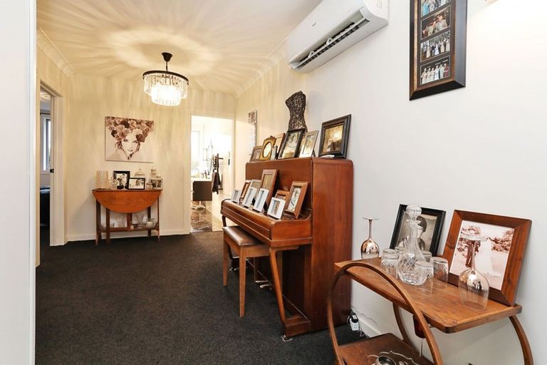 Photo of property in 27 Meldrum Street, Winton, 9720