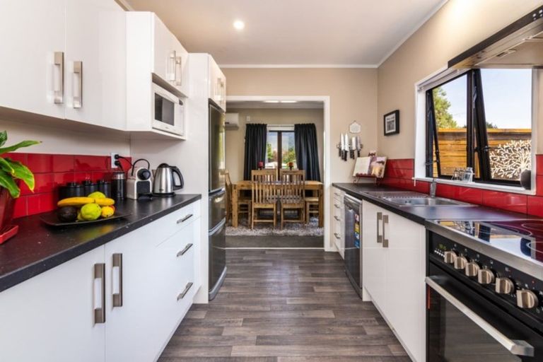 Photo of property in 19 Runuku Grove, Turangi, 3334