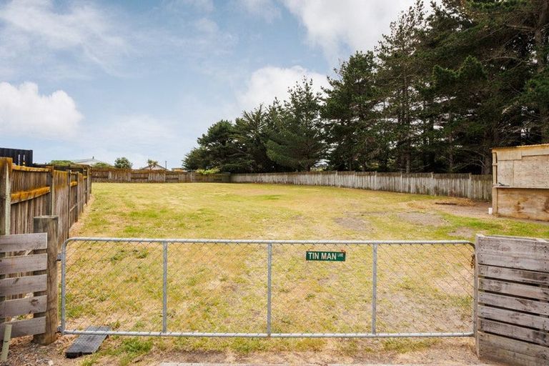 Photo of property in 2a Sandown Avenue, Himatangi Beach, Foxton, 4891
