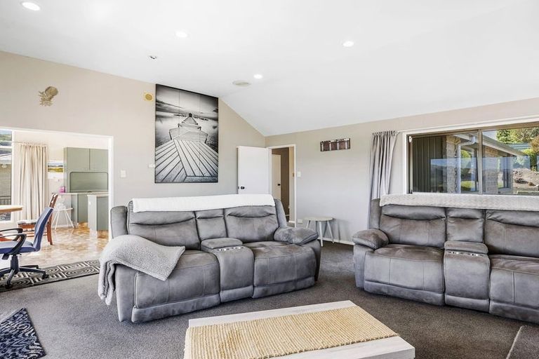 Photo of property in 47 Elwyn Crescent, Green Island, Dunedin, 9018