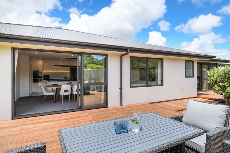 Photo of property in 51 Freedom Drive, Kelvin Grove, Palmerston North, 4414